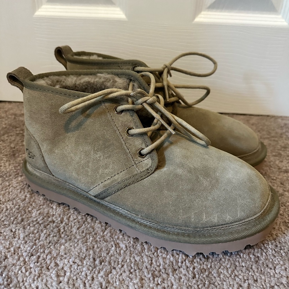 UGG Women’s Neumel Boot Burnt Olive - Size 7